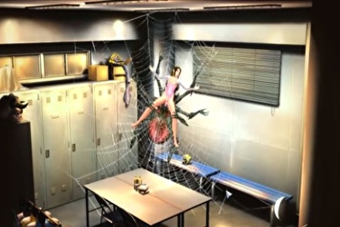 В данном трехмерном мультфильме представлена история, разворачивающаяся в грязном подвале, где монстр-паук совершает сексуальные действия с малолетней девочкой.